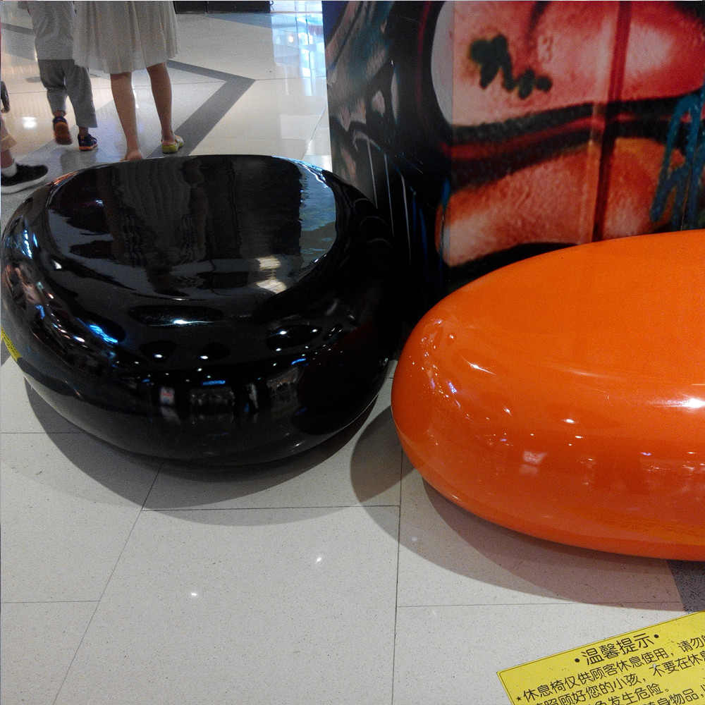 customize size fiberglass chair as decoration statue in plaza hall or supermarket