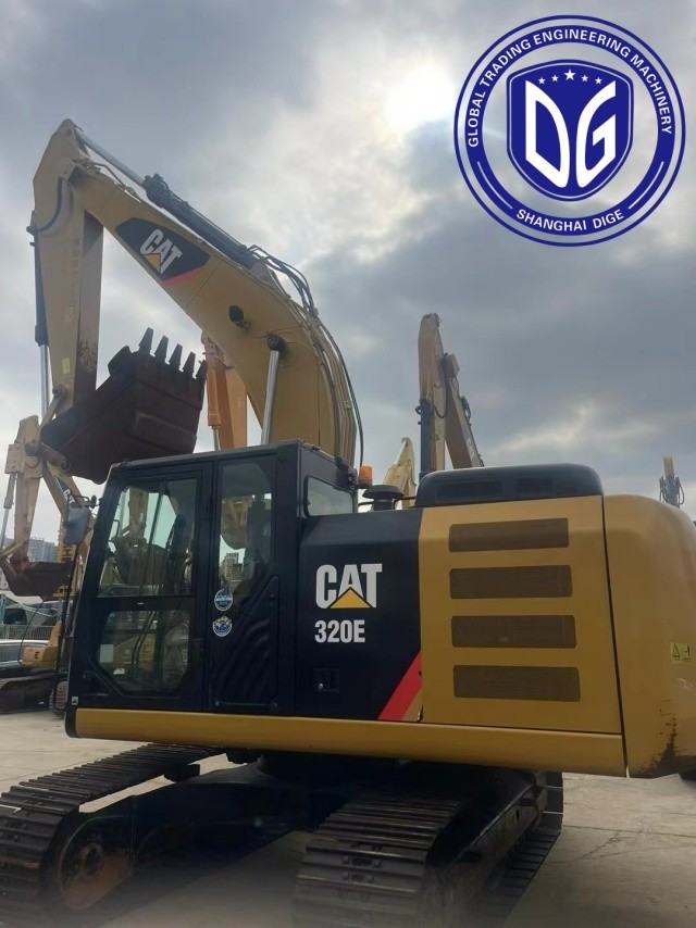 320E 20 Ton Used Caterpillar Excavator With Superior Load Handling Capabilities