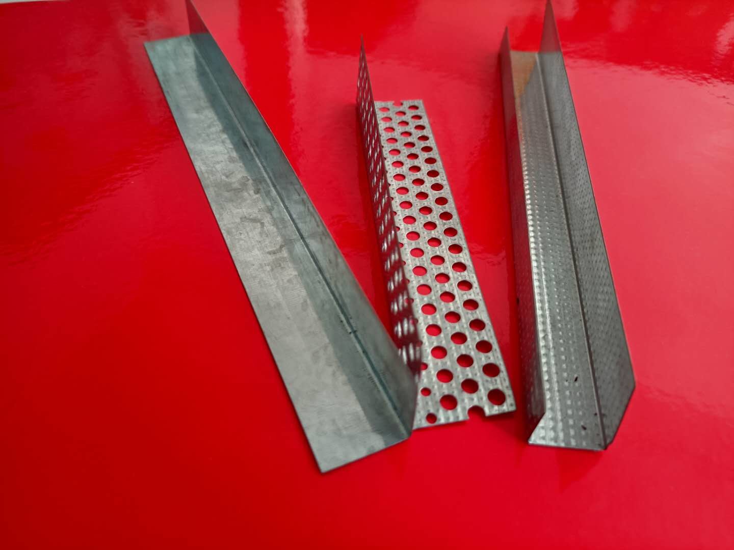 1.5mm Standard Size 2x2 L Angle Channel Industrial Profile
