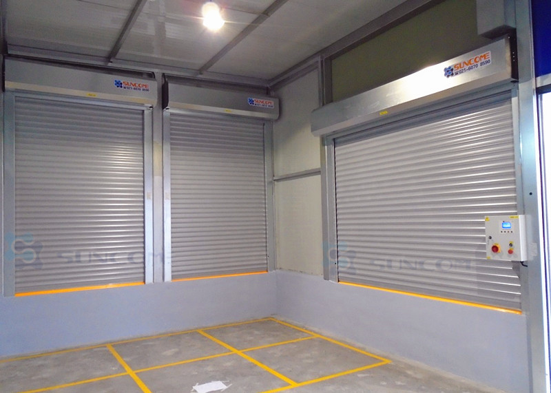 Industrial Outside / Inside Sectional Doors Safe 40mm Insulated Sandwich Panel