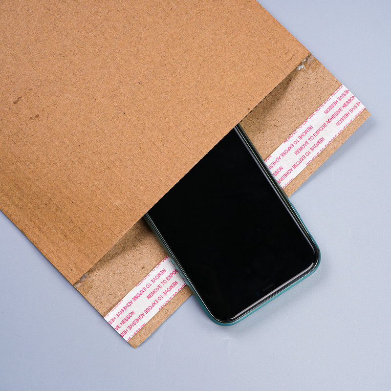 FCS Padded Envelopes 10x13 With Self Sealing Adhesive Strip