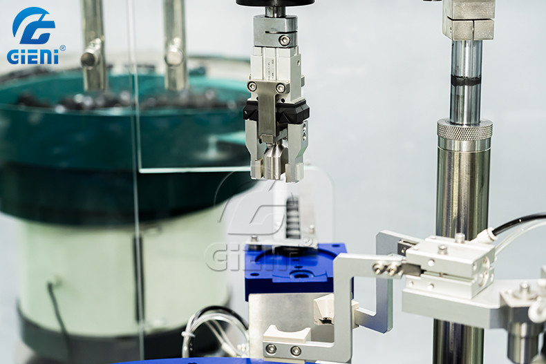 Automatic 10ml Glass Bottle Hair Oil Filling Machines With 4 Nozzles