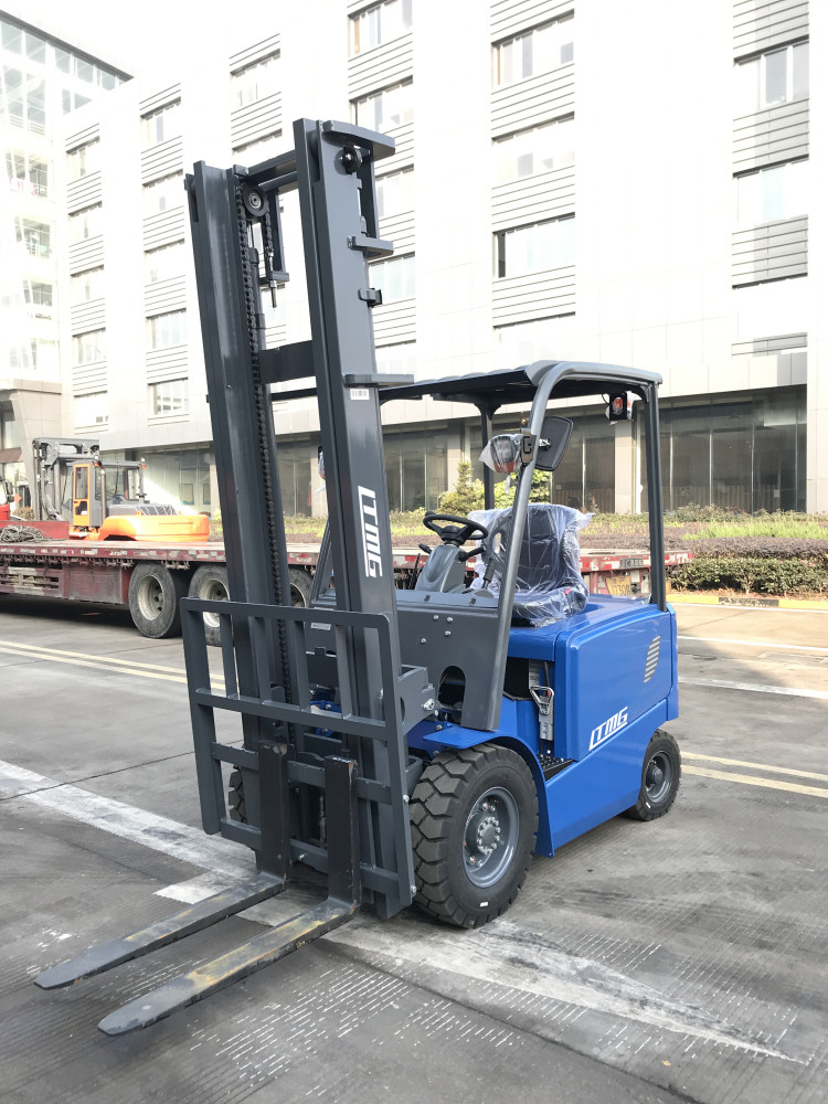 3 Stage 6.5M Mast Mini Electric Forklift Truck For Freight Yard 2.5 Ton 48V AC